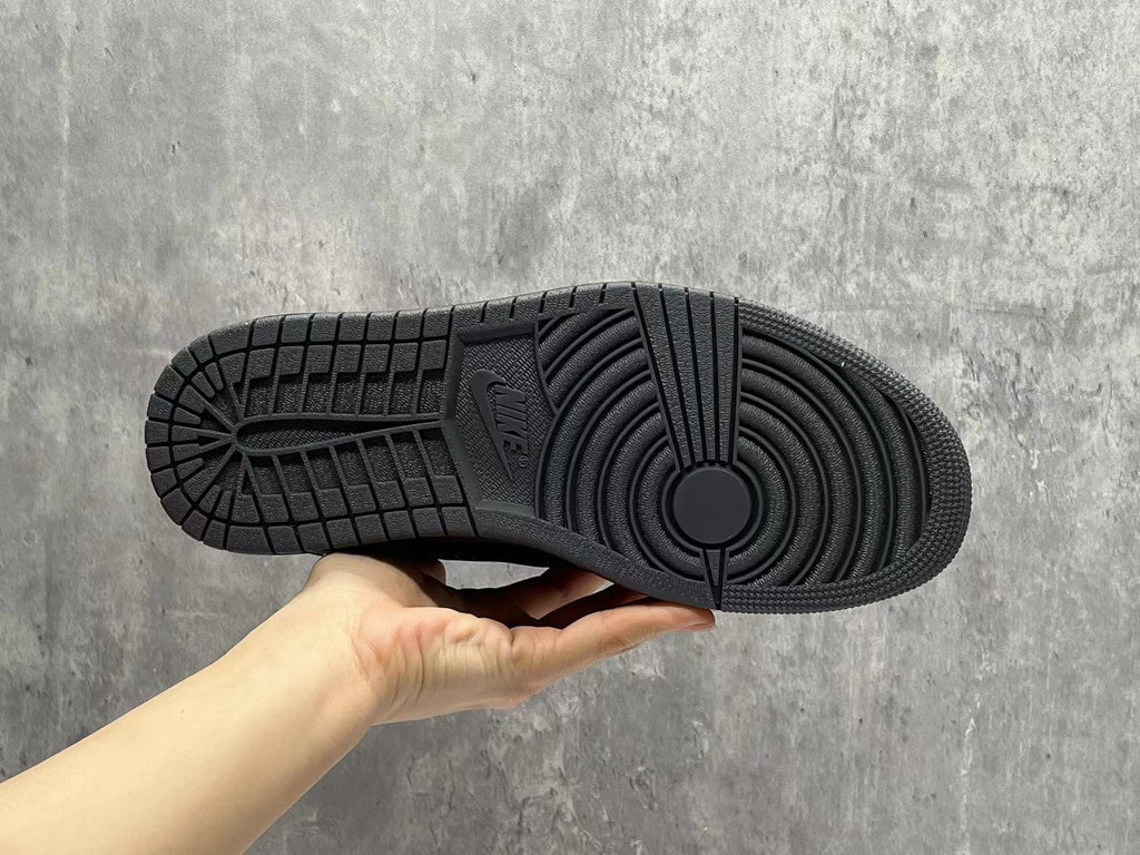 Air Jordan 1 Low x Travis Scott "Black Phantom" Reverse Swoosh