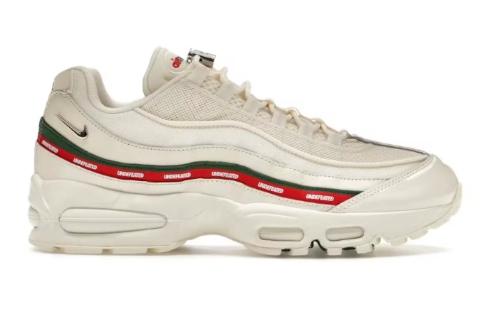 Undefeated x Nike Air Max 95 SP “Sail” – Off-White / Green / Red