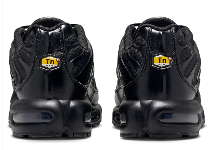 Nike Air Max Plus “Triple Black” – Black / Black / Black